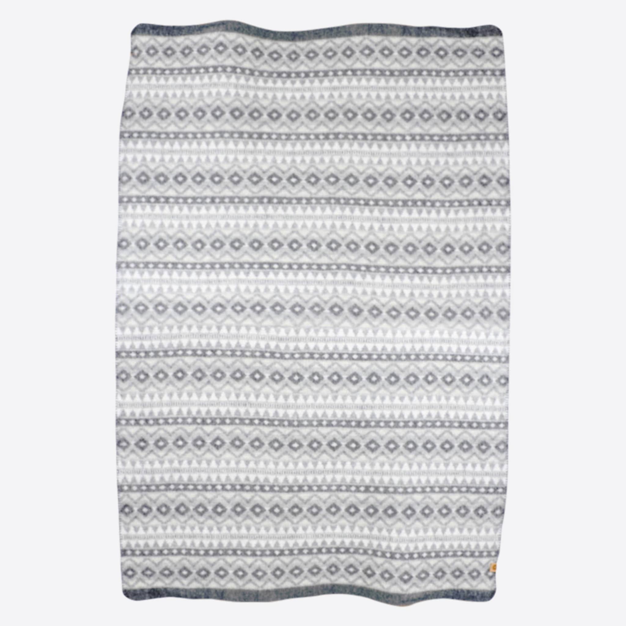 Hofsá Scandinavian design wool blanket 